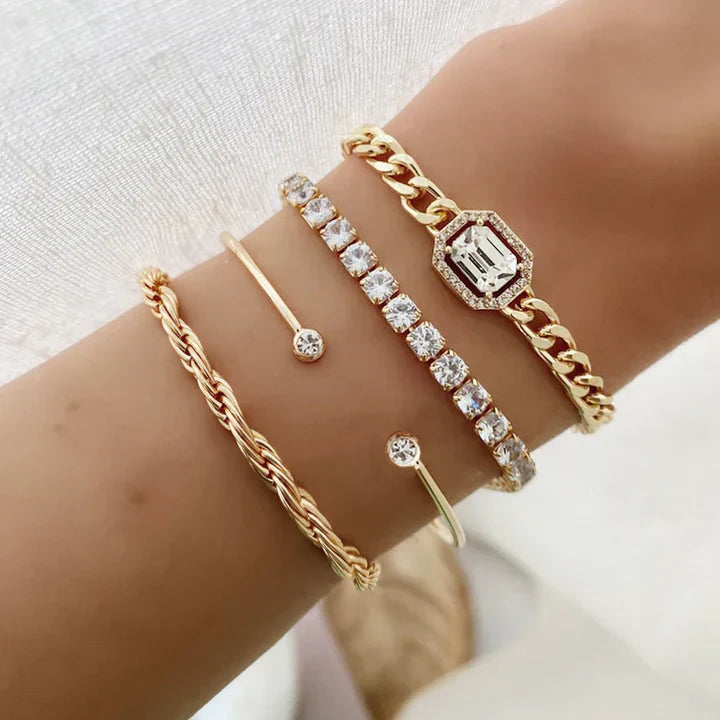 Domitia™ | 18K Gold Calvina Bracelet Set
