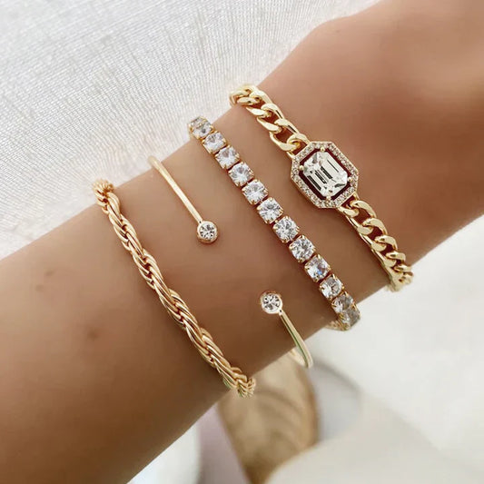 Domitia™ | 18K Gold Calvina Bracelet Set