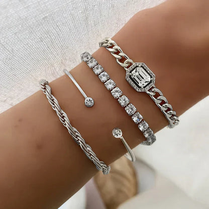 Domitia™ | 18K Gold Calvina Bracelet Set